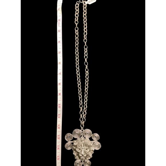 Magnificent VTG Alexis Kirk Lion Face Pendant Silver Tone Metal Chain Necklace - Picture 3 of 4